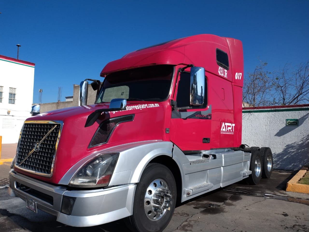 Tractocamion ATRT listo para iniciar ruta